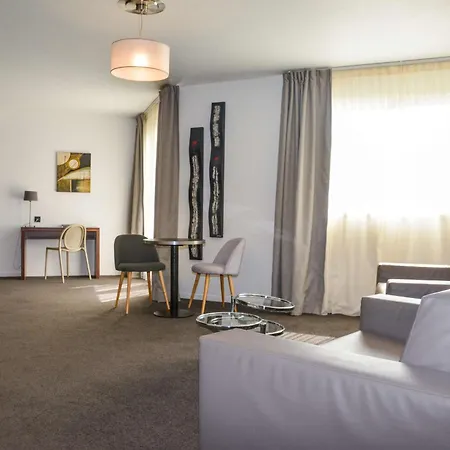 Hotell Western La Marina Saint-Raphaël