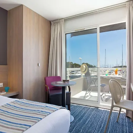 Otel Western La Marina 4*