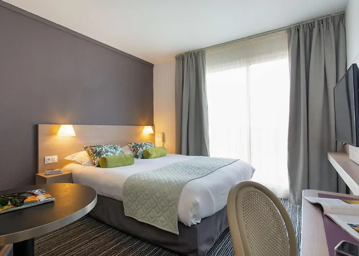 Western La Marina Ξενοδοχείο 4*