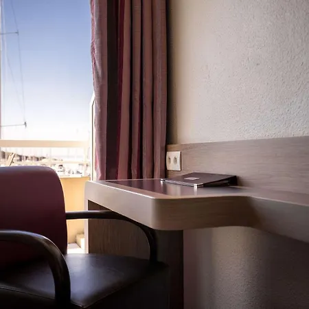 Western La Marina 4*