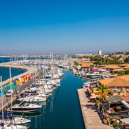 Western La Marina Hotel 4*