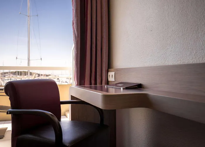 Western La Marina 4*